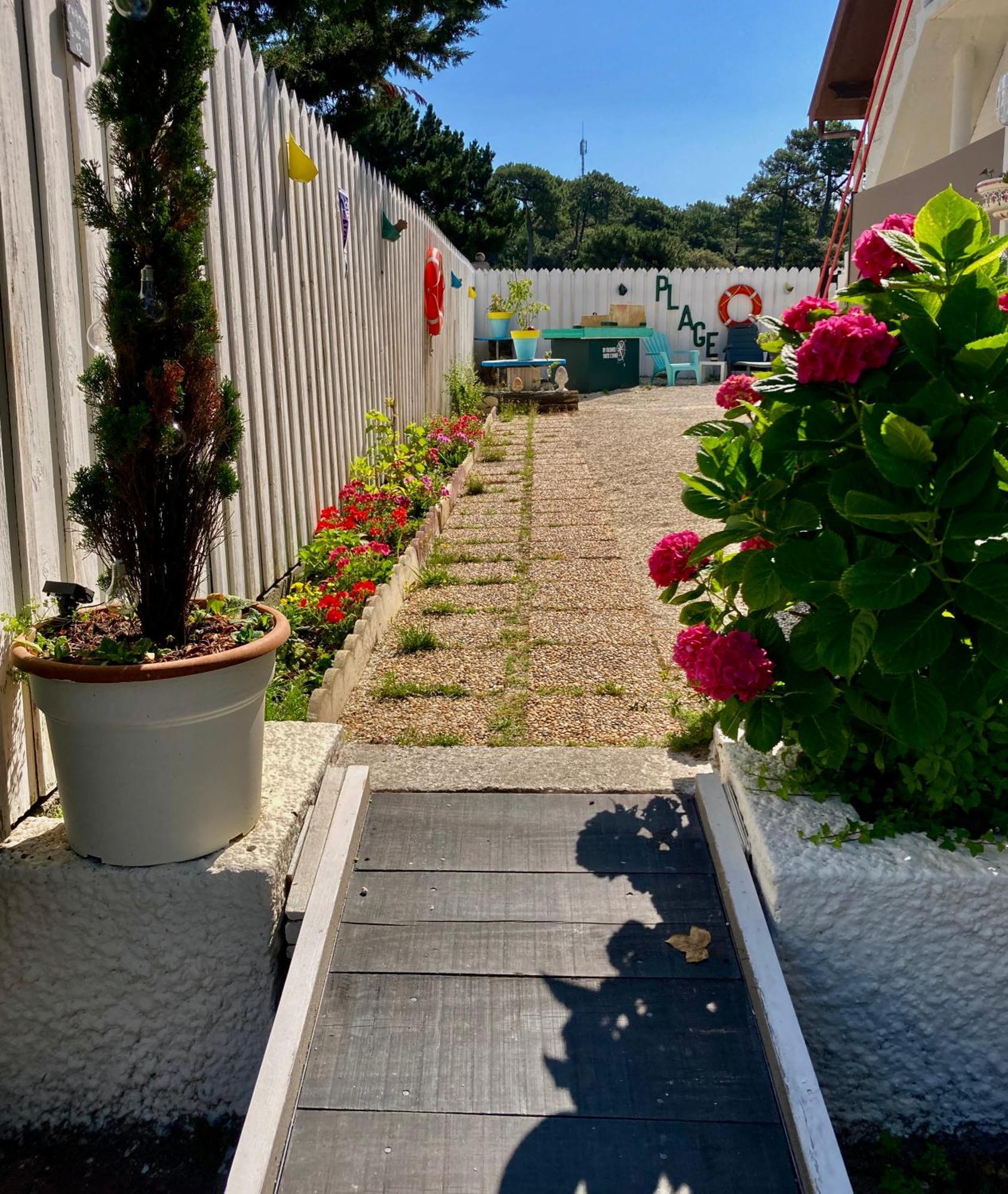 L'Ecume Des Jours Hotel Soulac-sur-Mer Buitenkant foto
